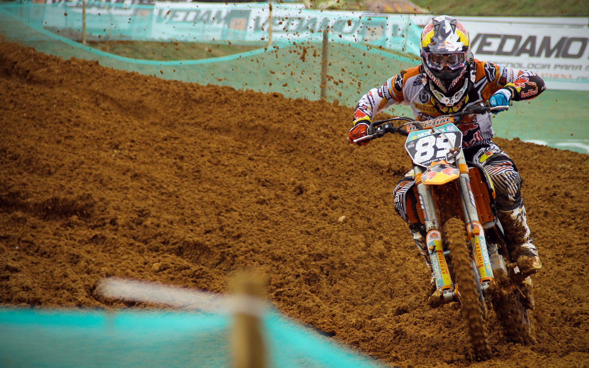 滑雪登山等户外运动项目受到资本持续关注，户外滑雪场的形成原因